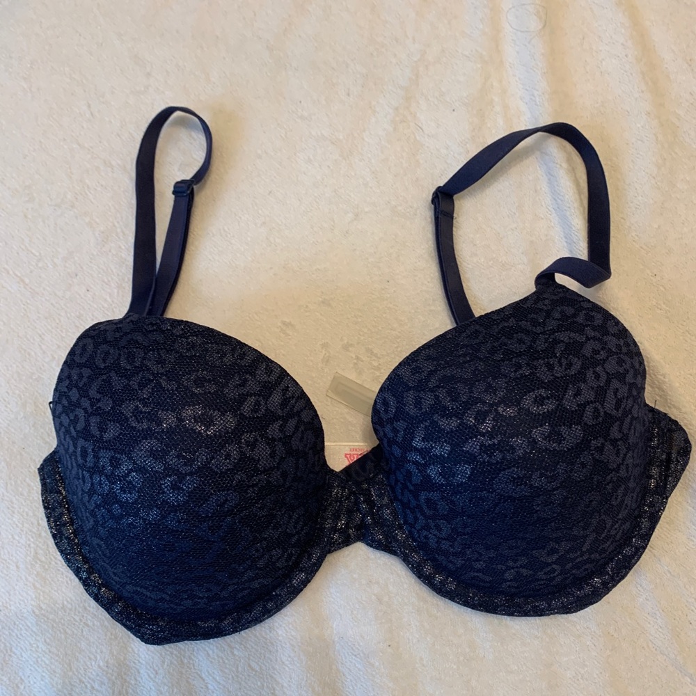 Victoria’s Secret Pink bra
